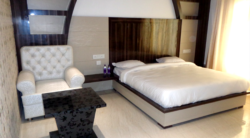 hotel grand lajja